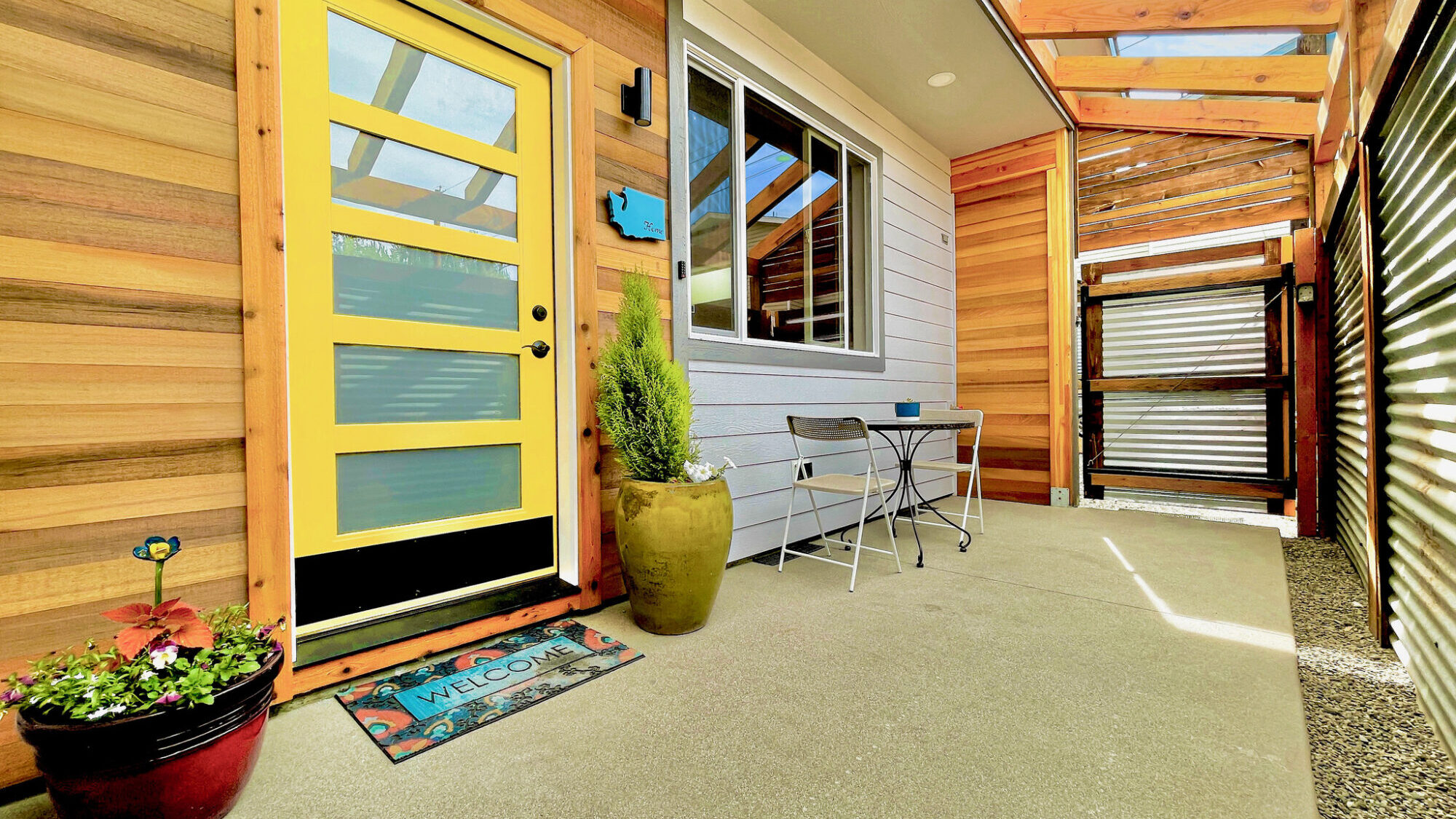 yellow door rental property pictures