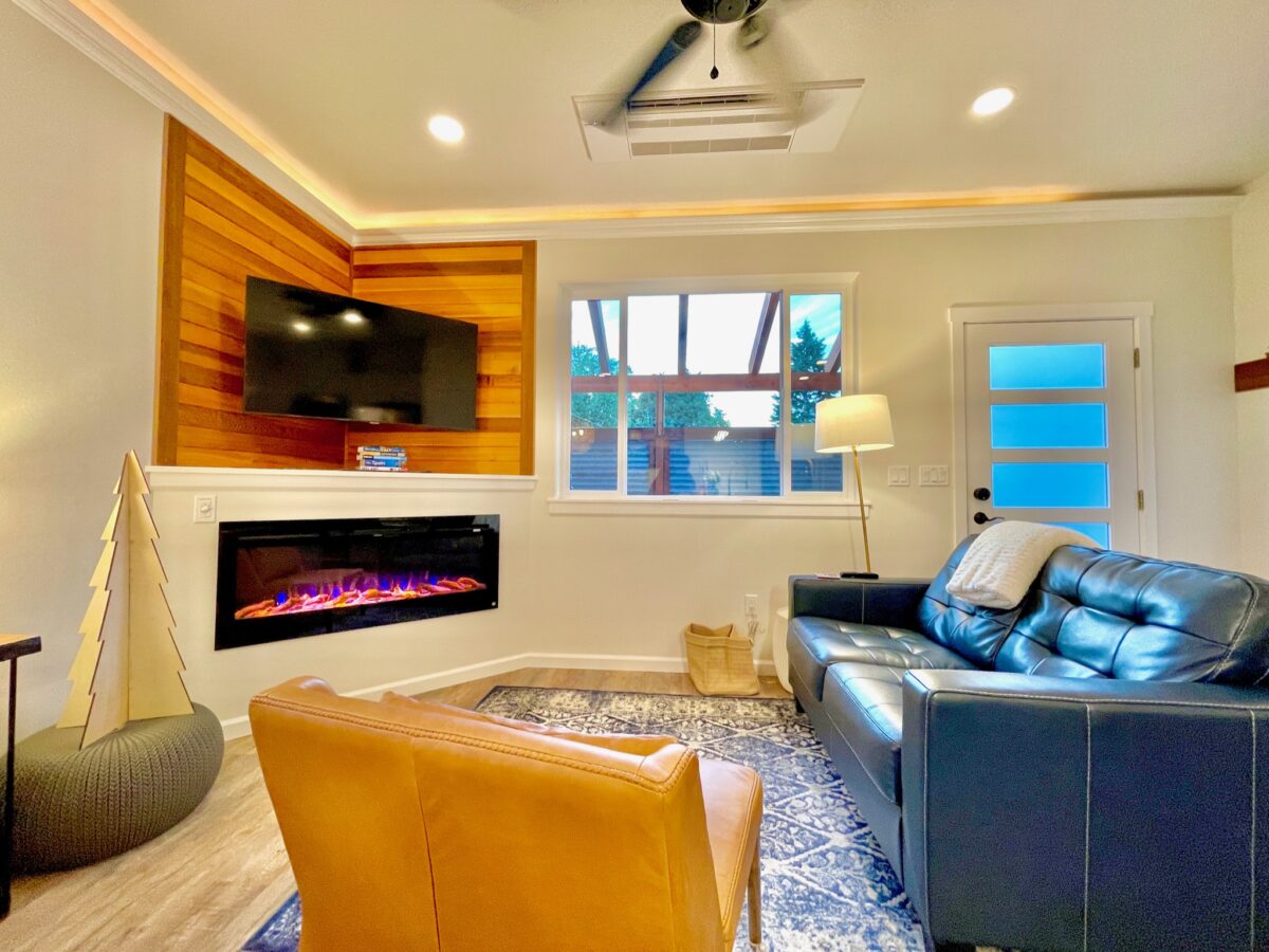 yellow door rental property pictures