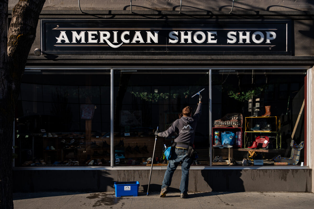 Storefront window cleaning service Wenatchee WA - Alpine High Window Cleaning